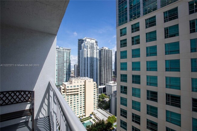 Foto del edificio - 1200 Brickell Bay Dr