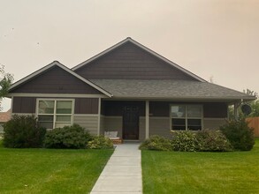 Building Photo - 888 N Ferguson Ave