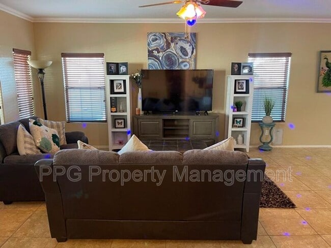 Foto del edificio - 3601 N 129th Ave