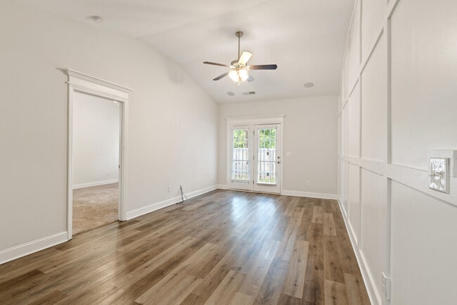 Building Photo - 314 Sumac Trail