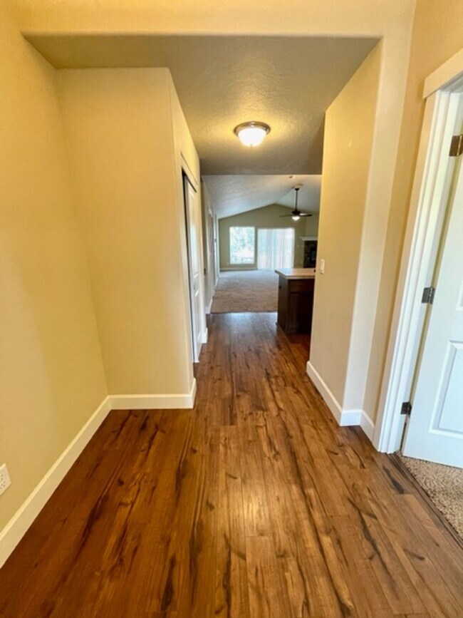 Foto del edificio - Gorgeous single level home in NE Bend!
