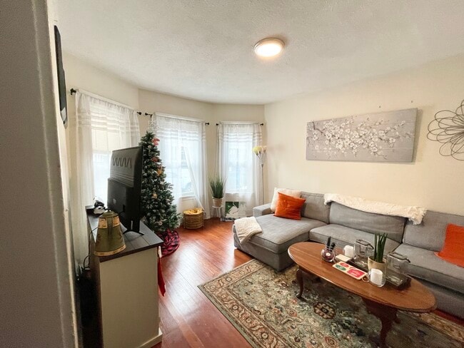 Building Photo - 20 Eastman St