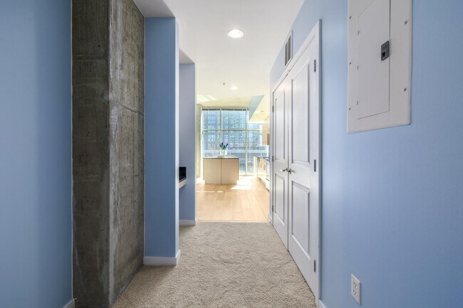 Foto del edificio - 1700 Bassett St