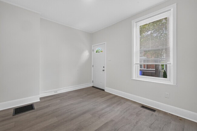 Foto del edificio - 109 N Warren St