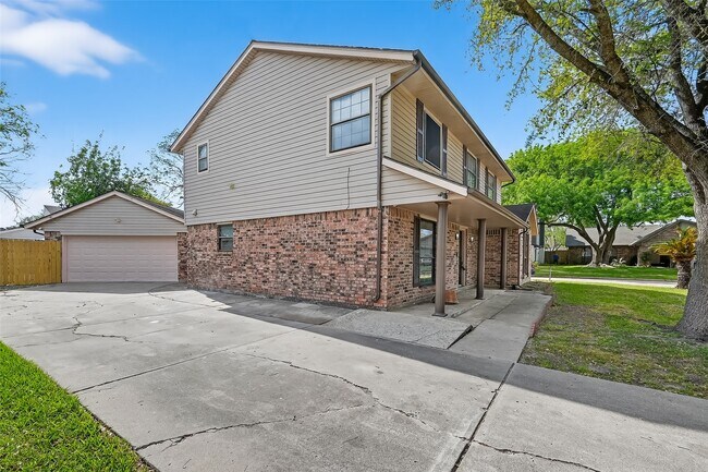 Foto del edificio - 4002 Cedar Ridge Ct