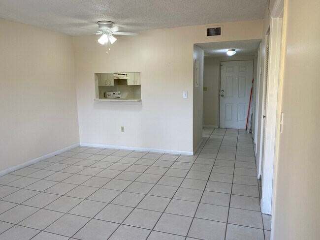 Building Photo - 14931 SW 82nd Ln