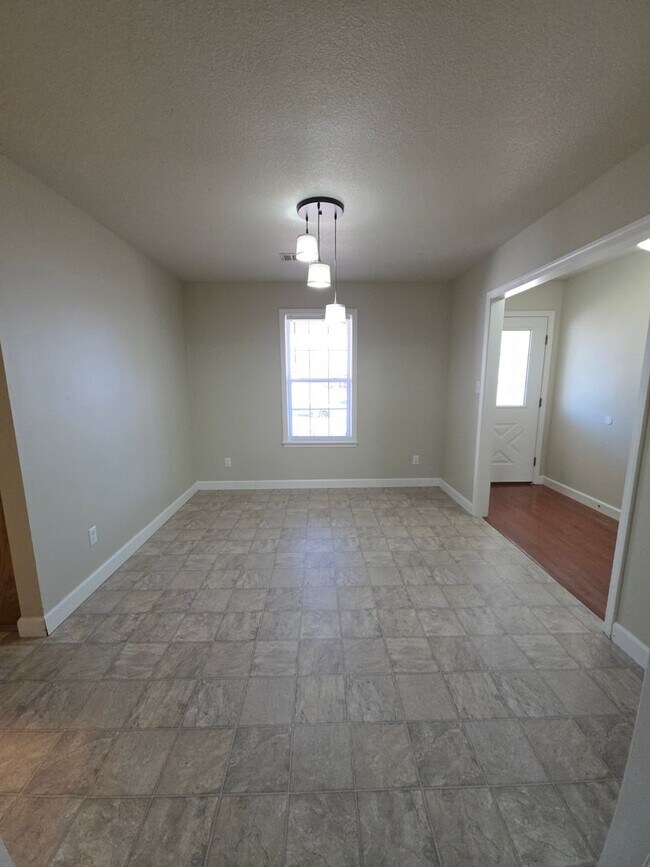 Foto del edificio - 2102 S Greenwich Ave