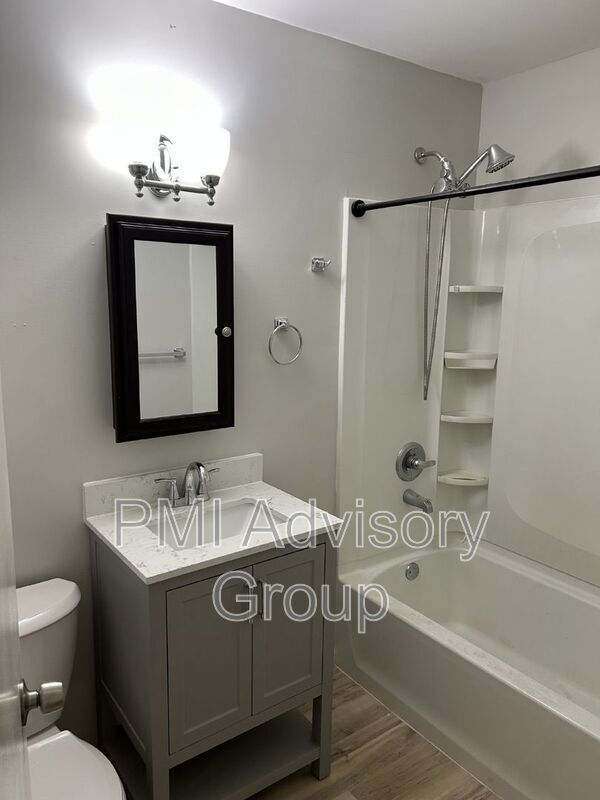 Foto del edificio - 2513 SW Mission Ave