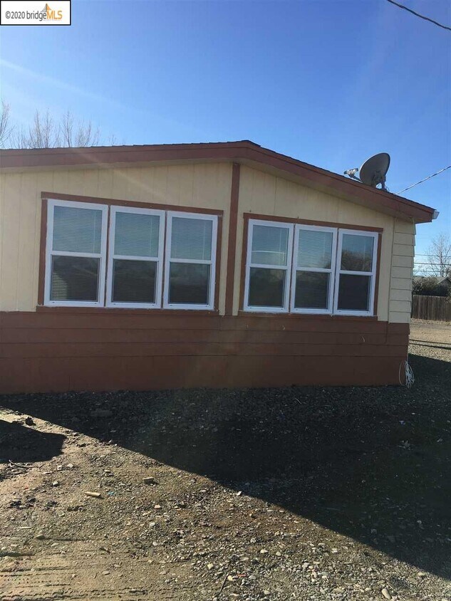 Primary Photo - 3291 Byer Rd