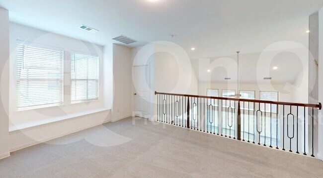 Building Photo - 2602 Delta Dr