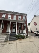 Building Photo - 225 Front St