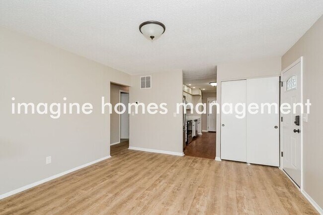 Building Photo - 3 Bedroom Home in Loveland