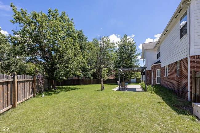 Building Photo - 5889 Pebblestream Dr