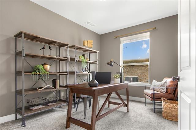 Building Photo - 713 Parkland Dr