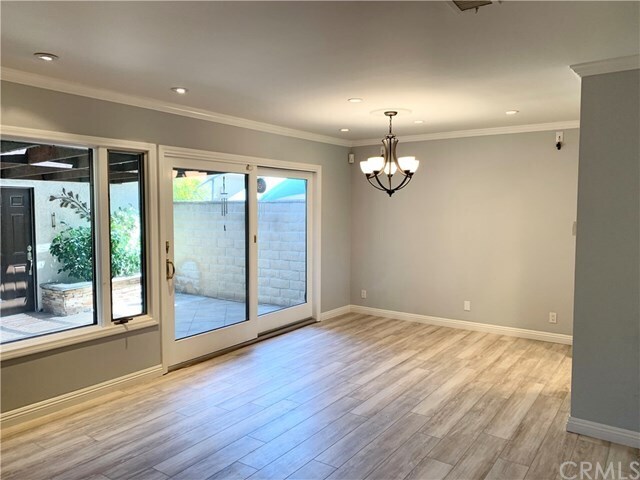 Foto del edificio - 1204 Village Dr