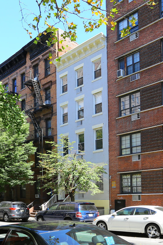 Primary Photo - 217 W 15th St