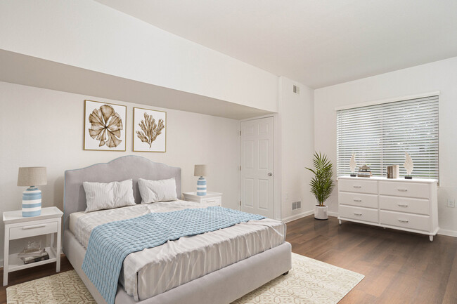 Master Bedroom - Woodland Meadows Apartments