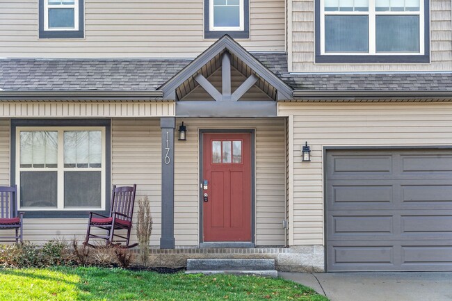 Building Photo - Pet Friendly Four Bedroom!