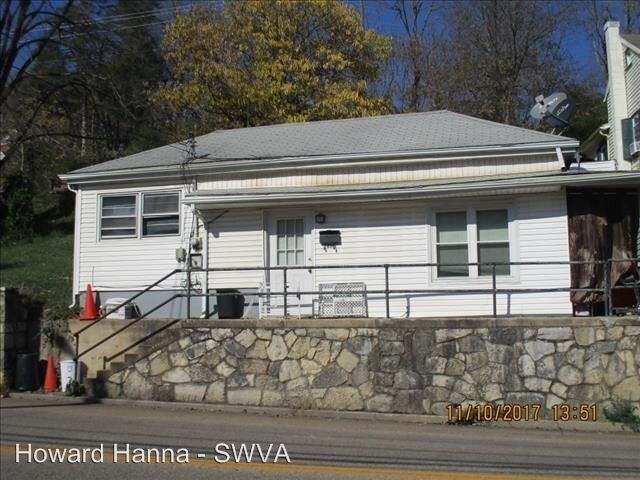Primary Photo - 2 br, 1 bath House - 614 N. Main Street