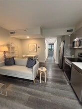 Building Photo - 435 21st St