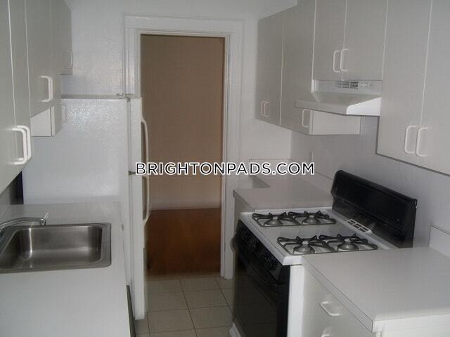 Primary Photo - 100 Kilsyth Rd
