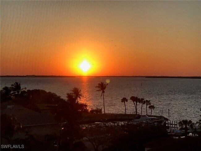 Foto del edificio - 14819 Laguna Dr