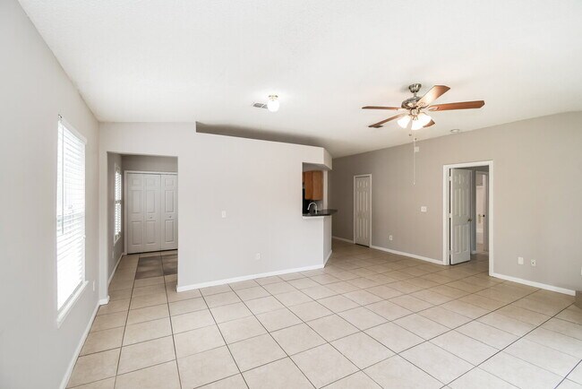 Foto del edificio - 3341 Volley Dr