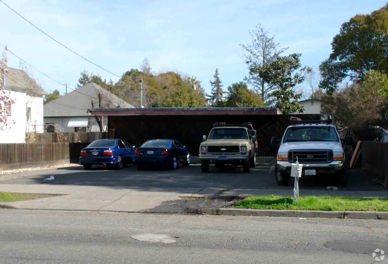 Foto del edificio - 316-322 Coombs St