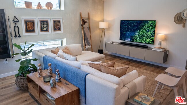 Foto del edificio - 2811 Waverly Dr