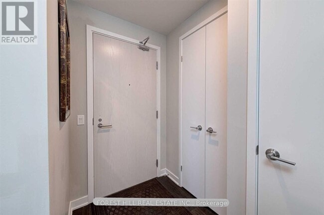 Building Photo - 115 Blue Jays Way