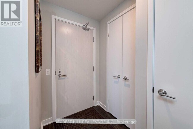 Photo du bâtiment - 115 Blue Jays Way