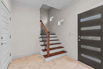 Building Photo - 4831 Chenevert St