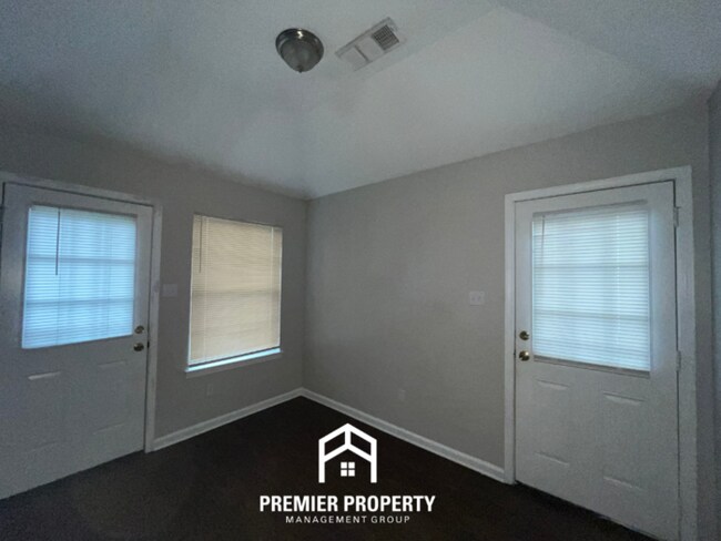 Foto del edificio - 6988 Dokkum Cove