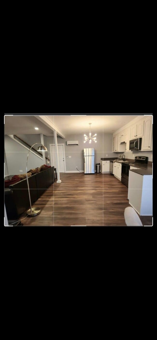 Photo - 218 Woodley Ct House