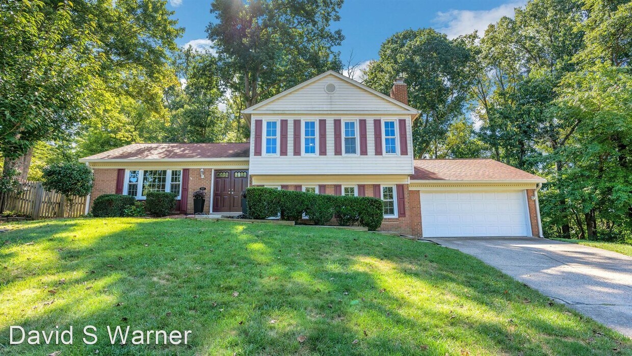 Primary Photo - 4 br, 3 bath House - 8107 Kings Point Ct