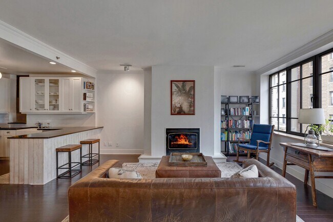 Building Photo - 238 W 108th St