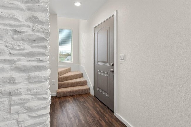 Building Photo - 7305 Grand Canyon Dr