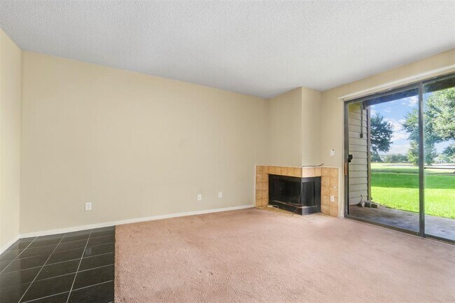 Building Photo - 8205 Sands Point Dr