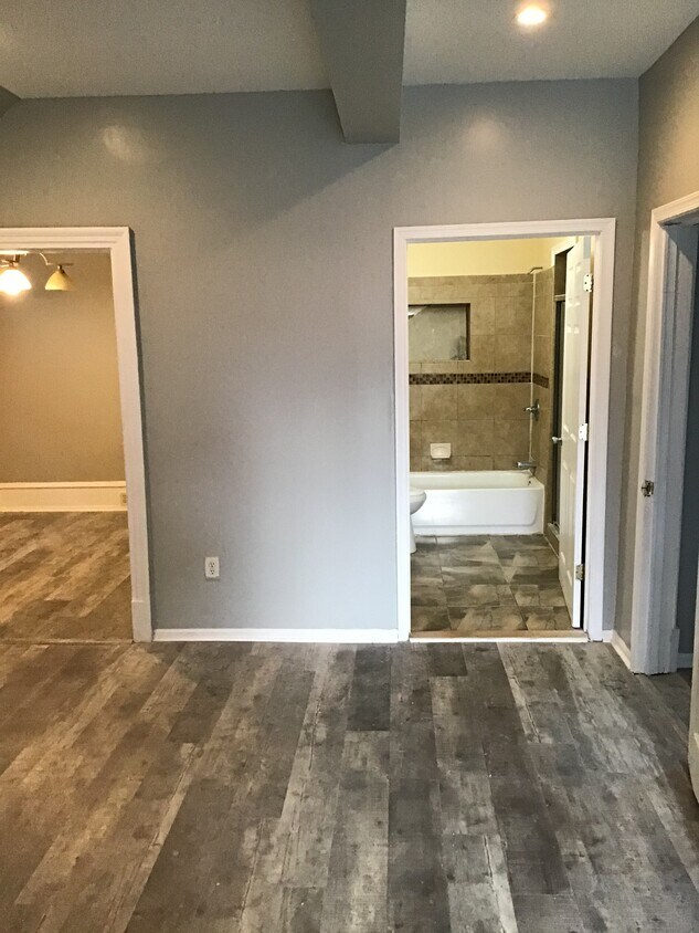 Foto principal - 5149 N Camac St