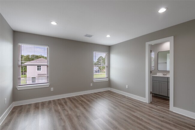 Foto del edificio - 250 Shady Oaks