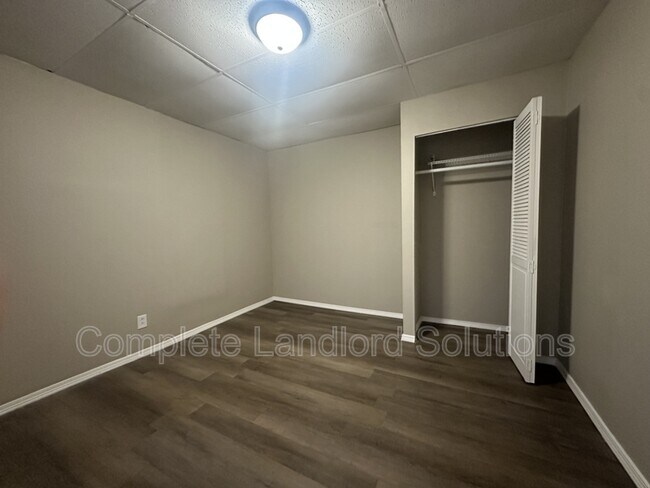 Foto del edificio - 215 N 6th St