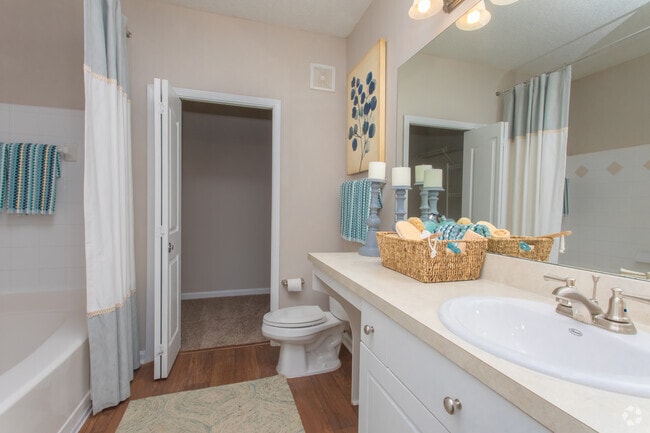 2BR, 2BA - 1214SF - MAA Shiloh