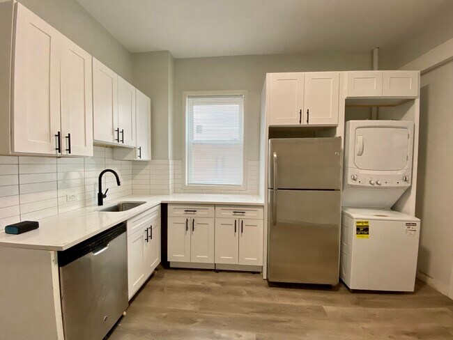Foto del edificio - 948 N Western Ave