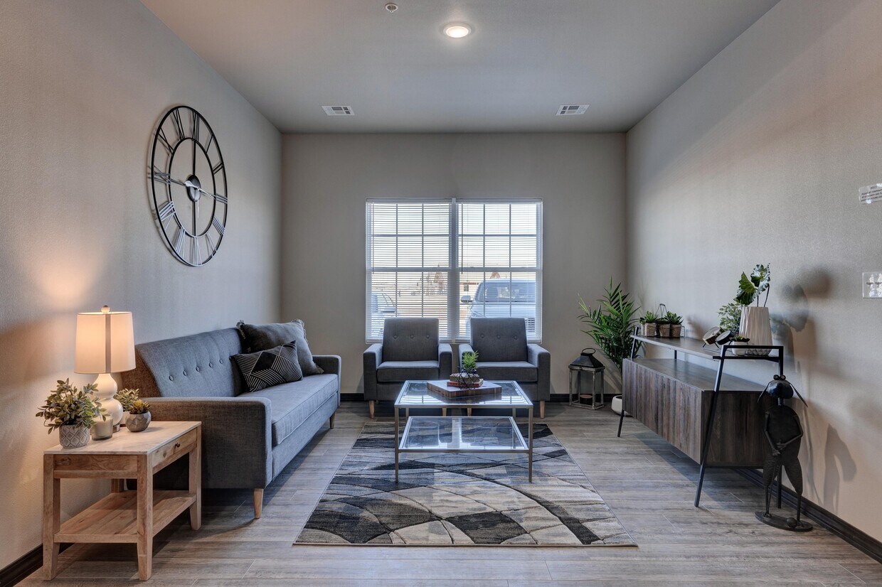 Foto principal - 5626 W 32nd St