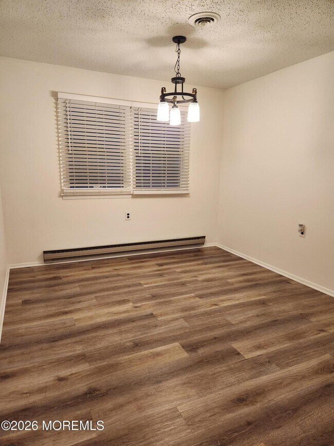 Foto del edificio - 206 Yorktowne Dr