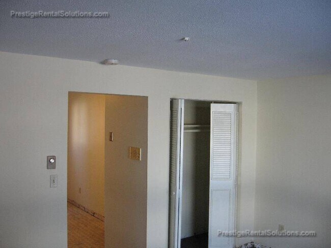 Photo - 17 Cross St Apartments