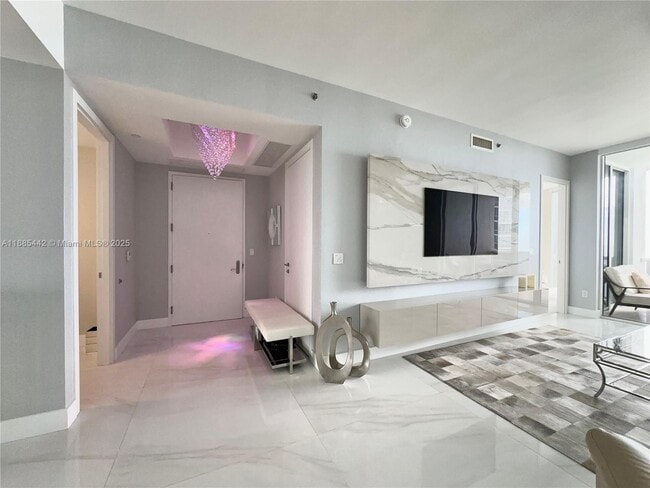 Foto del edificio - 15901 Collins Ave