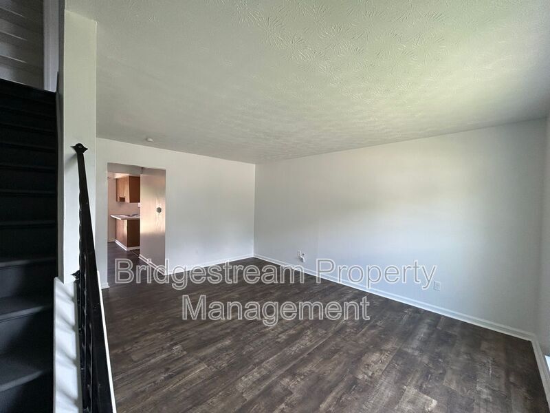 Foto principal - 957 Taylorsview Dr