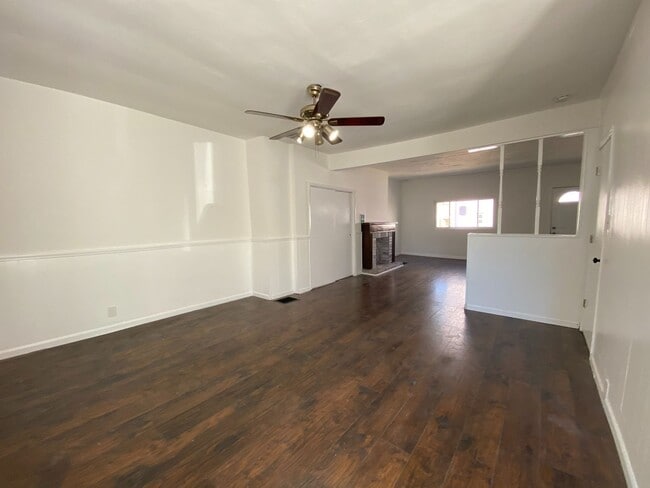 Building Photo - 446 Sapphire Way