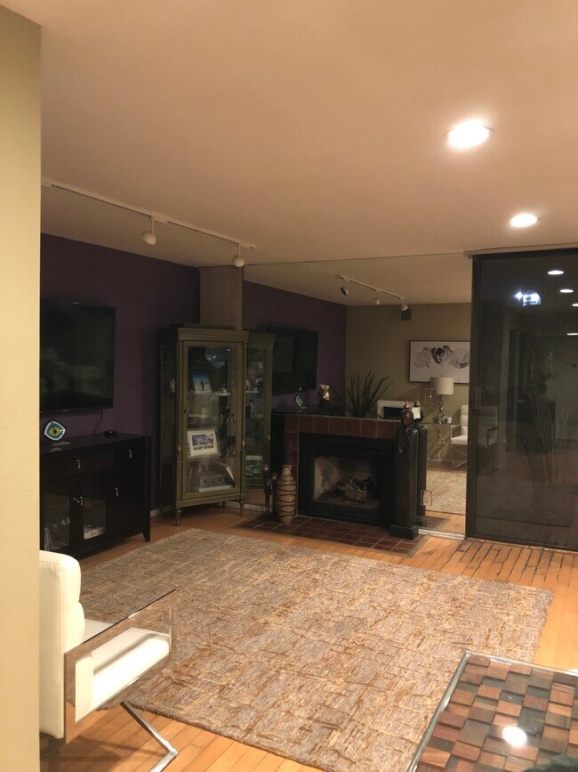 Foto del edificio - 1815 Glendon Ave